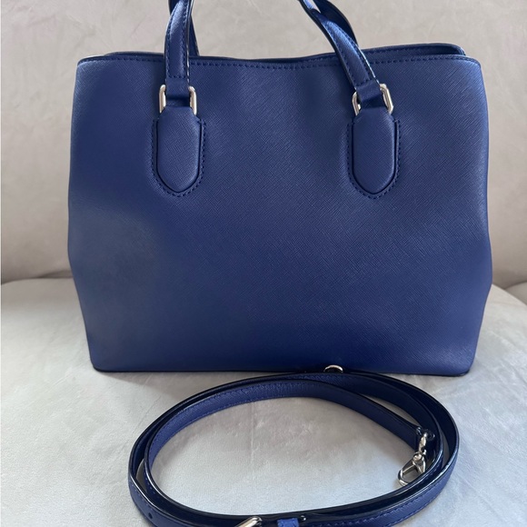 Kate Spade hand bag with detachable crossbody/shoulder strap - Picture 4 of 13